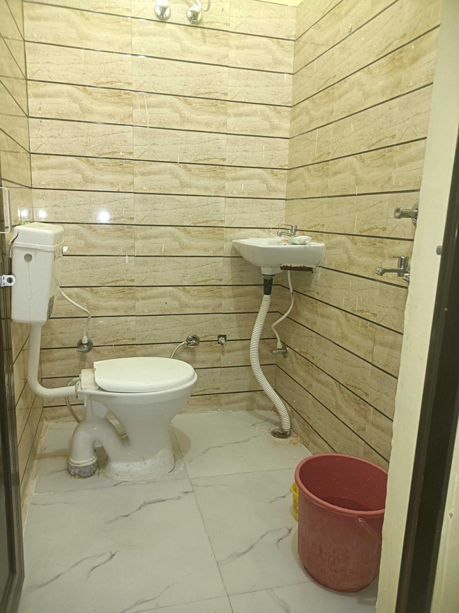 Hotel O Gracious Inn Lucknow Ngoại thất bức ảnh